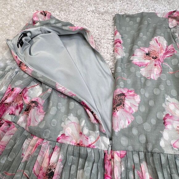 Express Floral Long Sleeve Pleated Wrap Romper Pink Gray Large - Picture 6 of 9